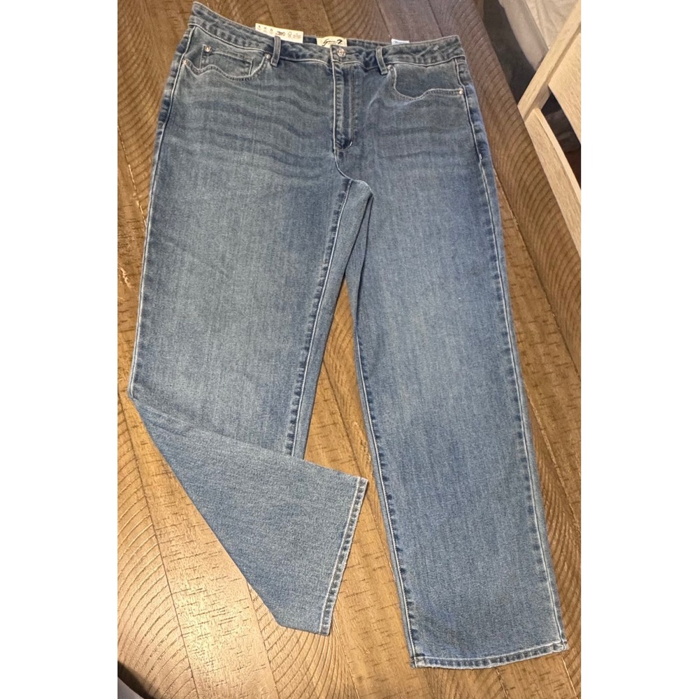 Seven7 Womens Loose Straight Jeans High Rise Authentic Wash Size 14 NEW